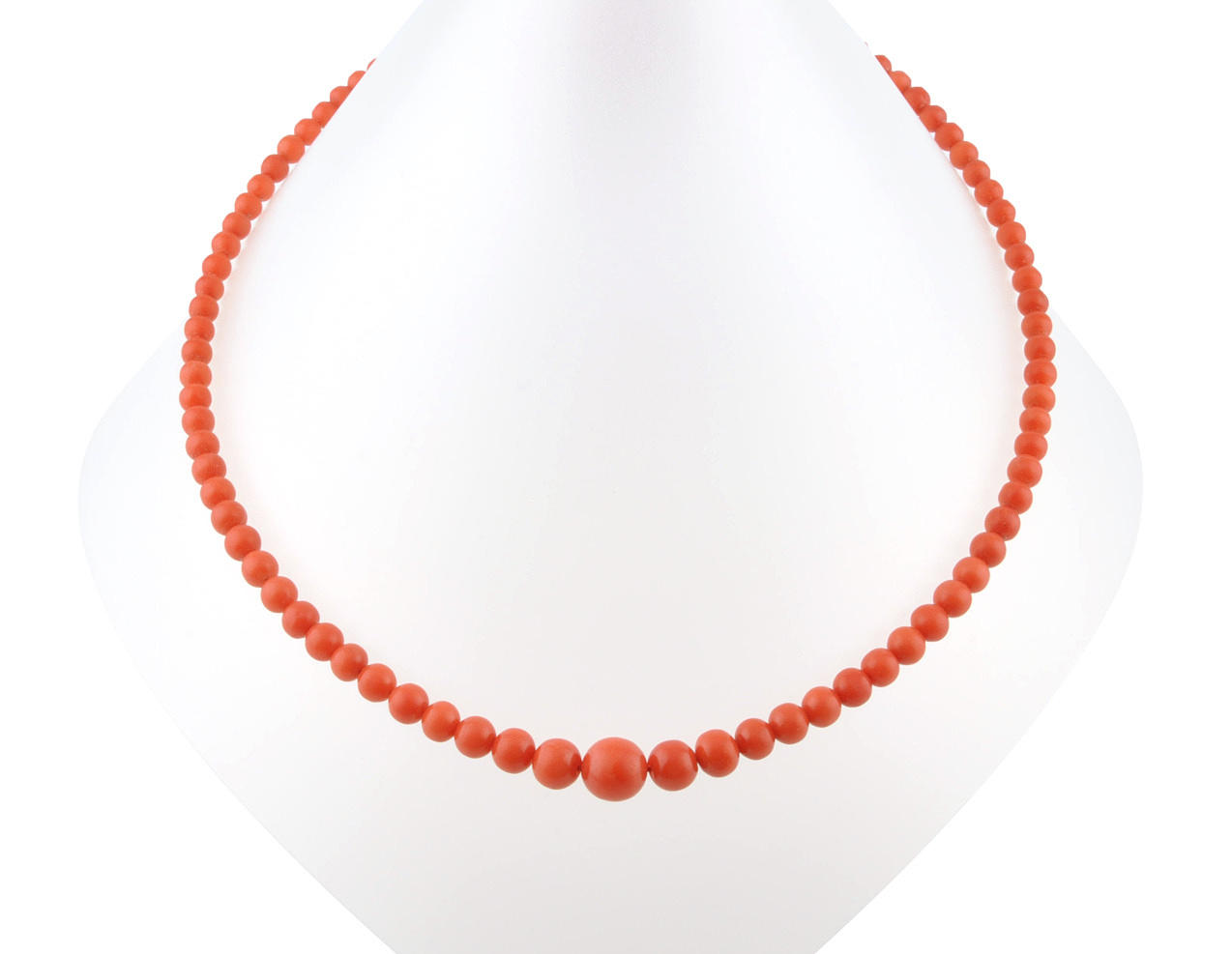 KORALLENKETTE. Lax korall pärlor.