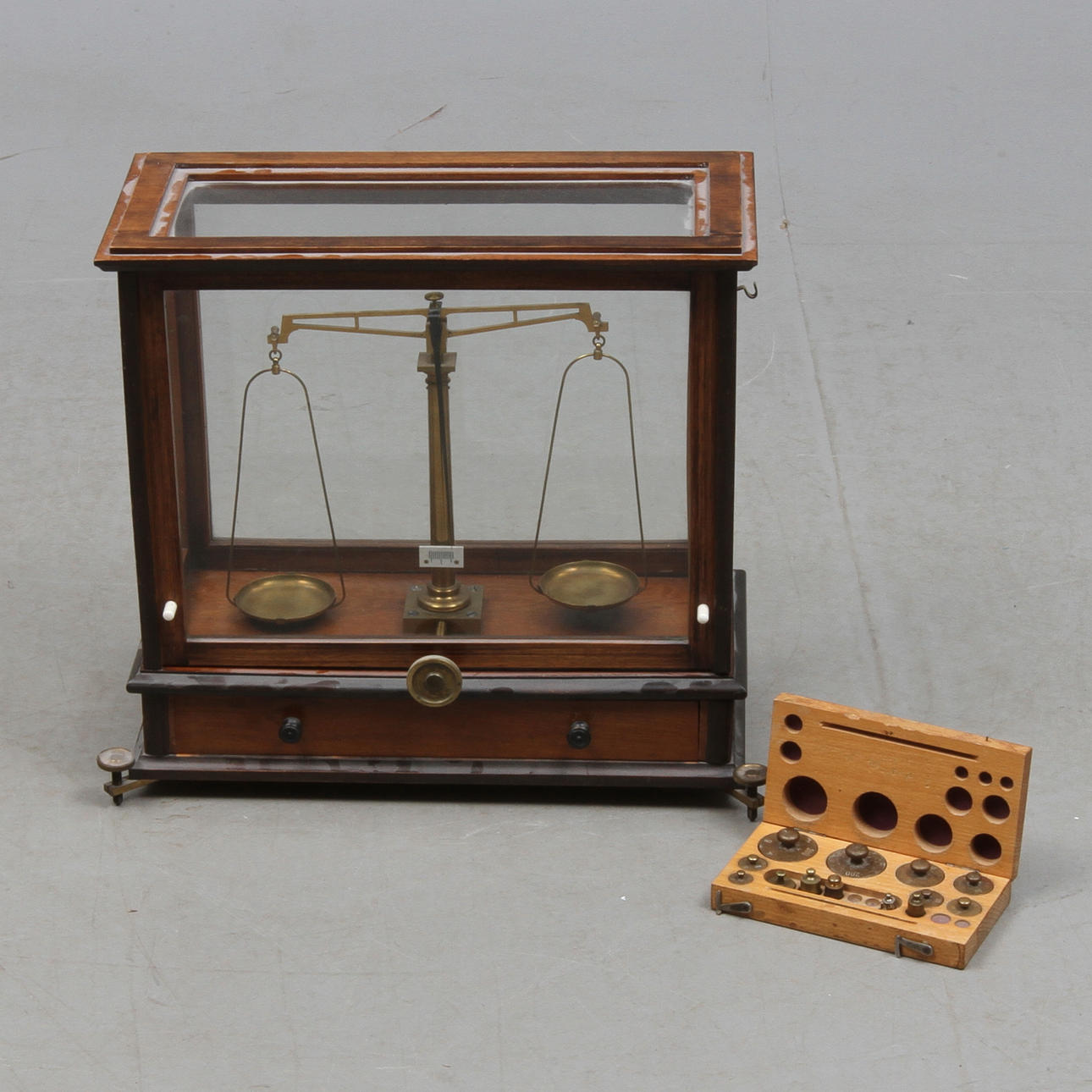 APOTEKSVÅG, 1900-tal.