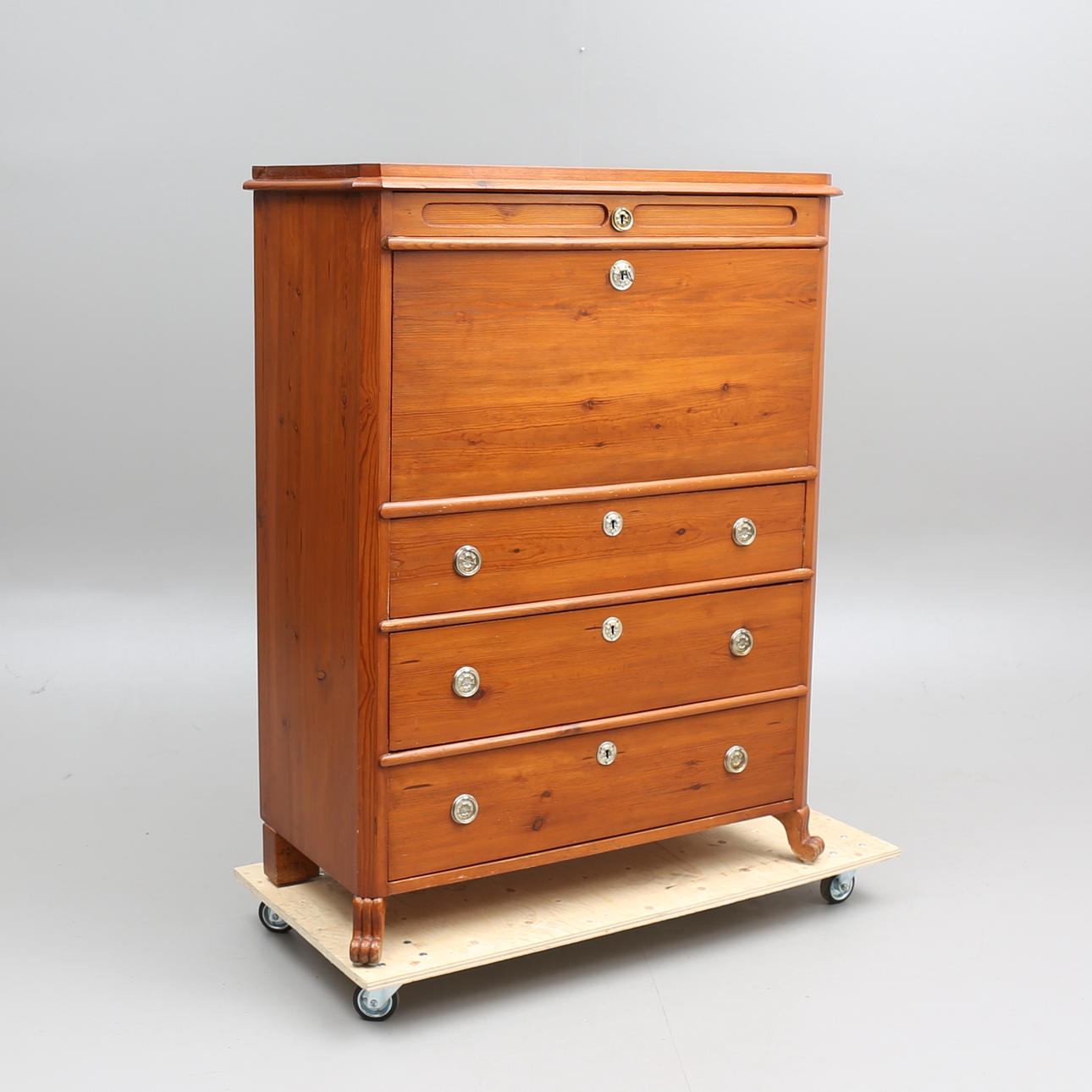 CHIFFONJÉ, 1800-tal.