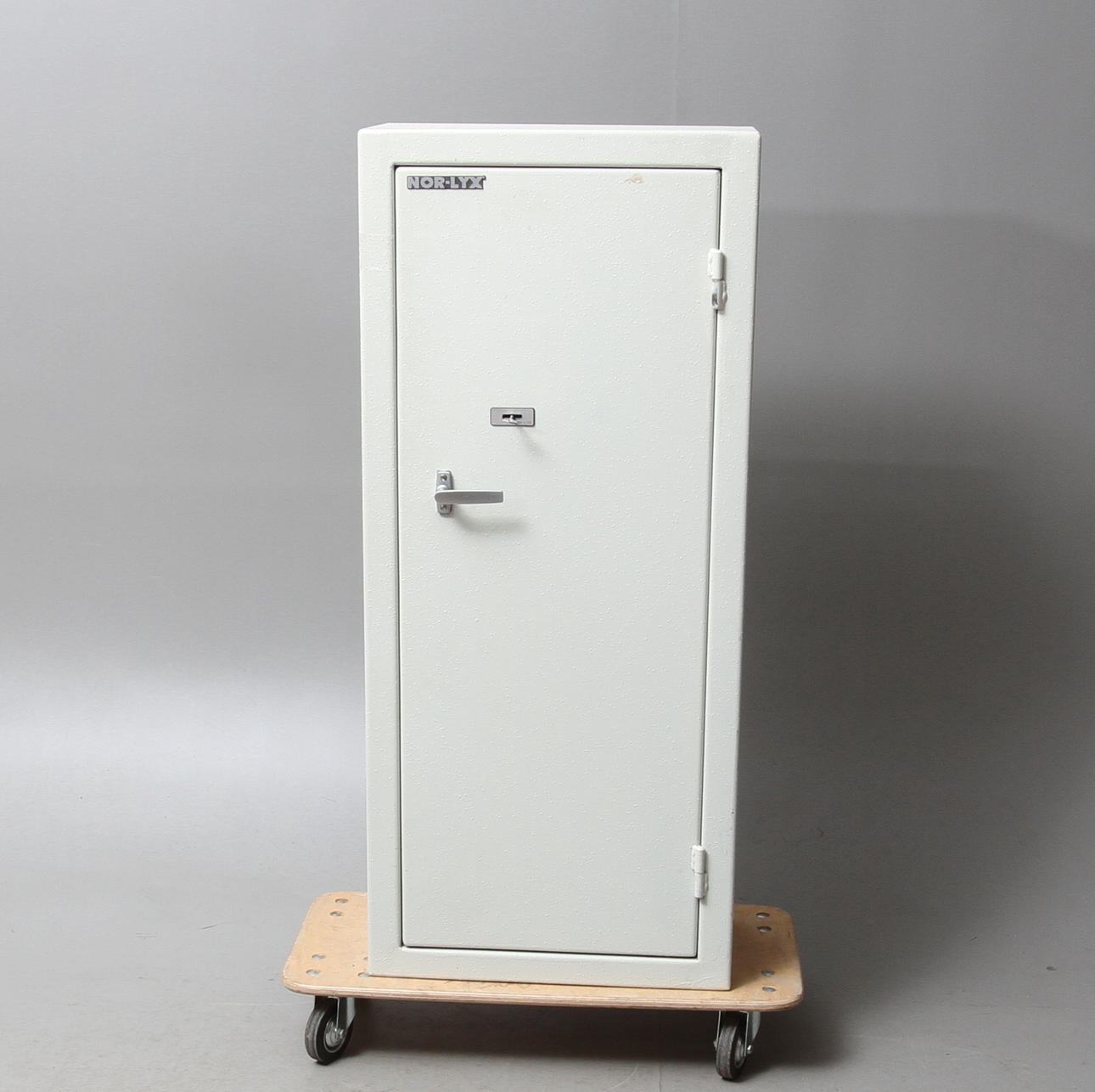 VAPENSKÅP, "Nor-Lyx", ss 3492.