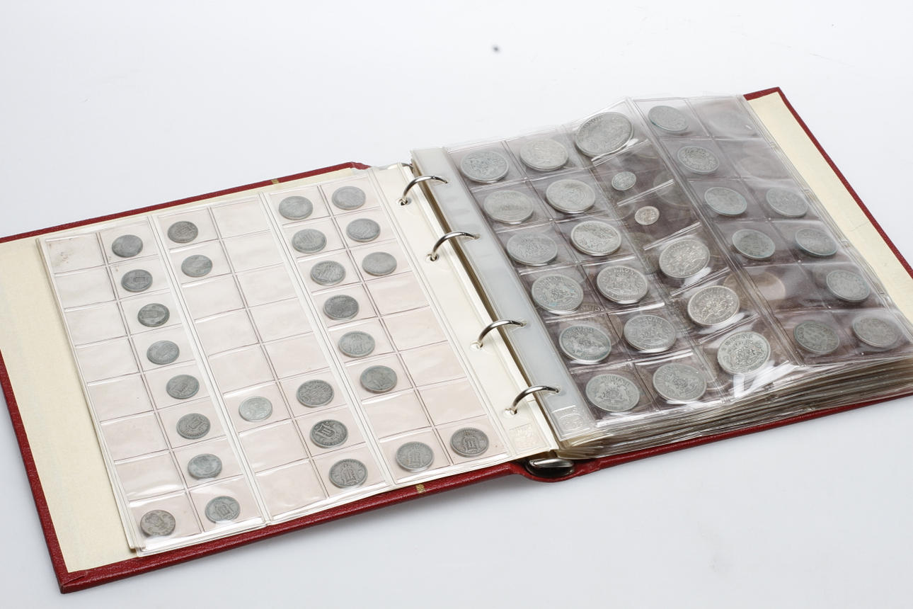 ALBUM med MYNT, silverhaltiga, 1800-1900-tal.