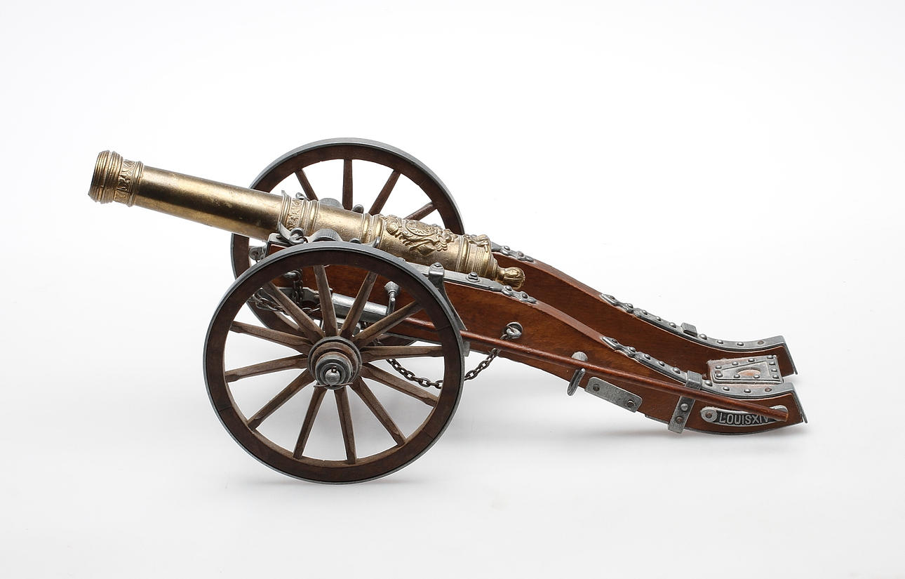 PRYDNADSKANON, märkt Louis XVI, 1900-tal.