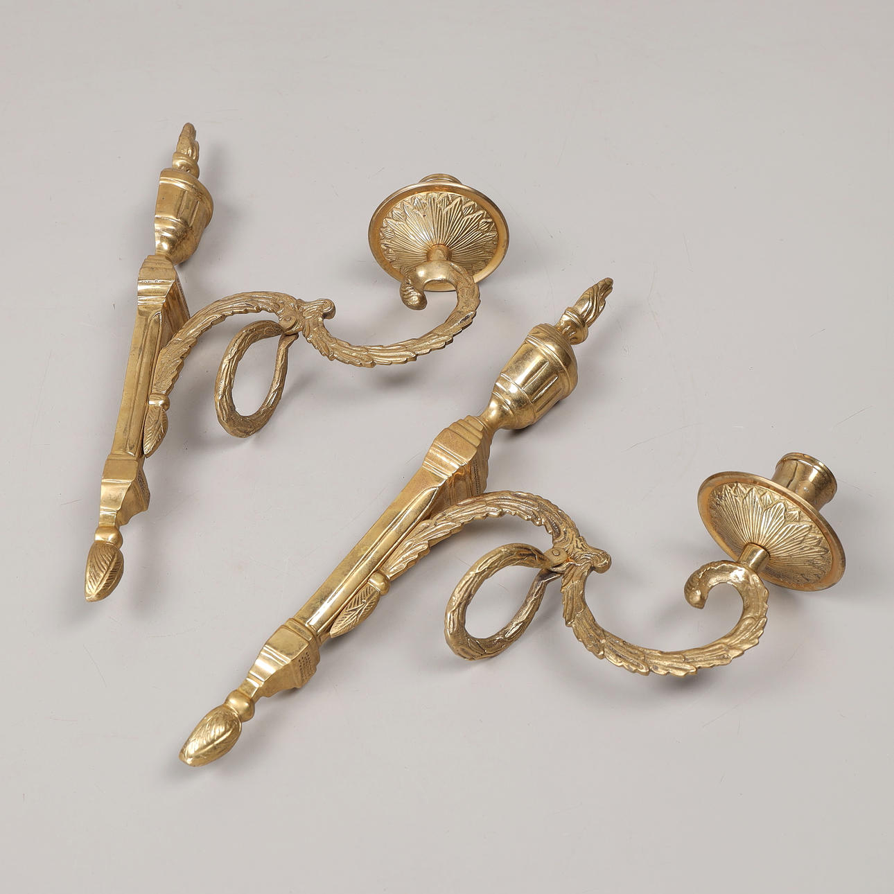 SEINÄLAMPPIPARI, ”Törne”, IKEA-sarja 1700-luku.