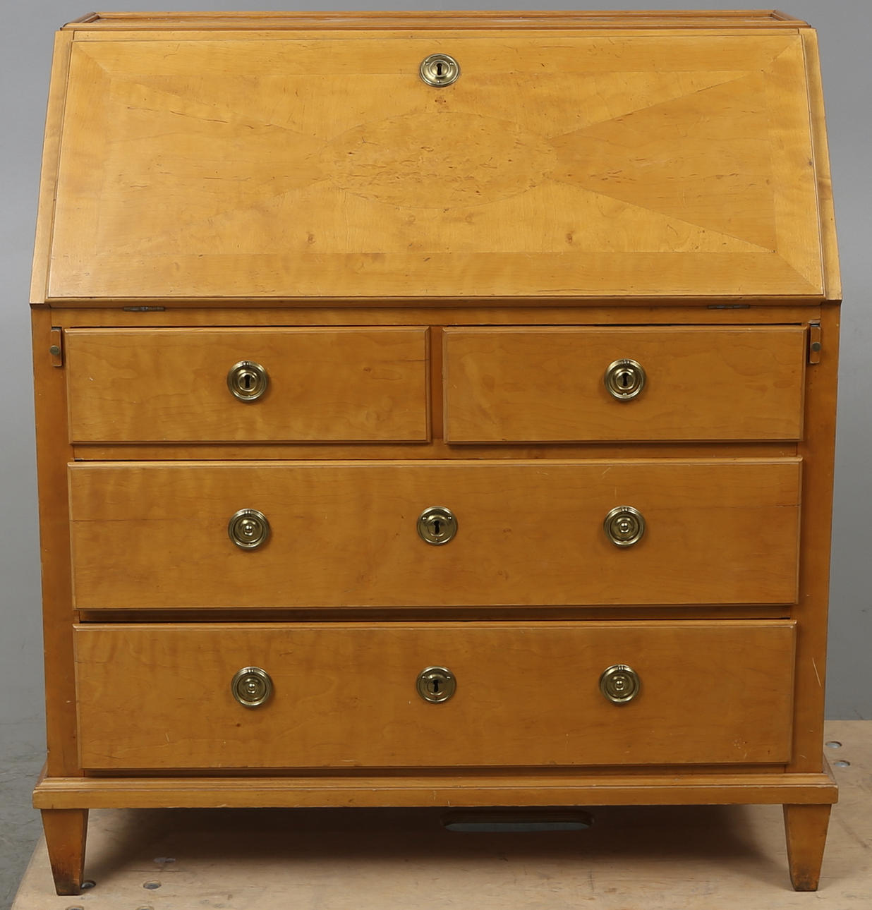 KLAFFBYRÅ, signerad Grey och daterad 1914 Karlskoga.