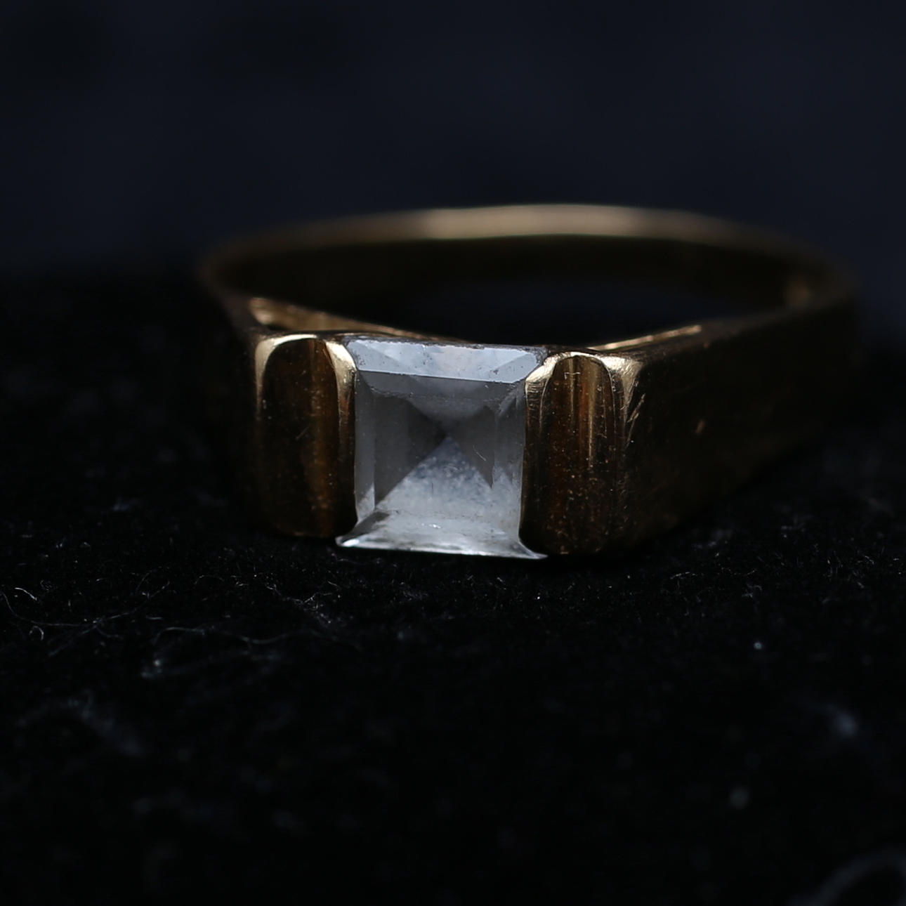 RING, 18 k guld med bergskristall, 3,4 gram.