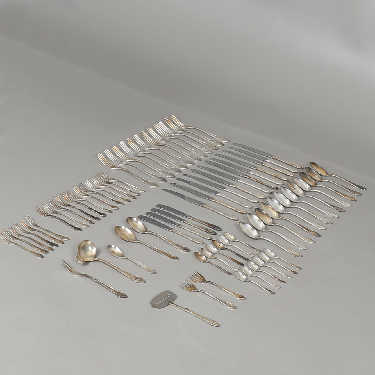 PARTI BESTICK, nysilver, 73 delar, "Leckö" 1900-talets andra hälft.