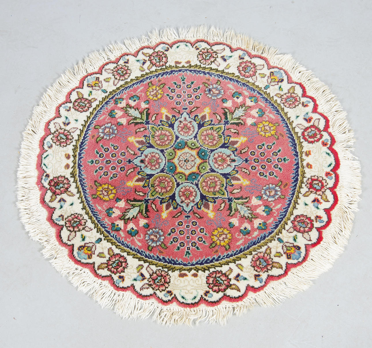 ORIENTMATTA, rund, diameter 100 cm.