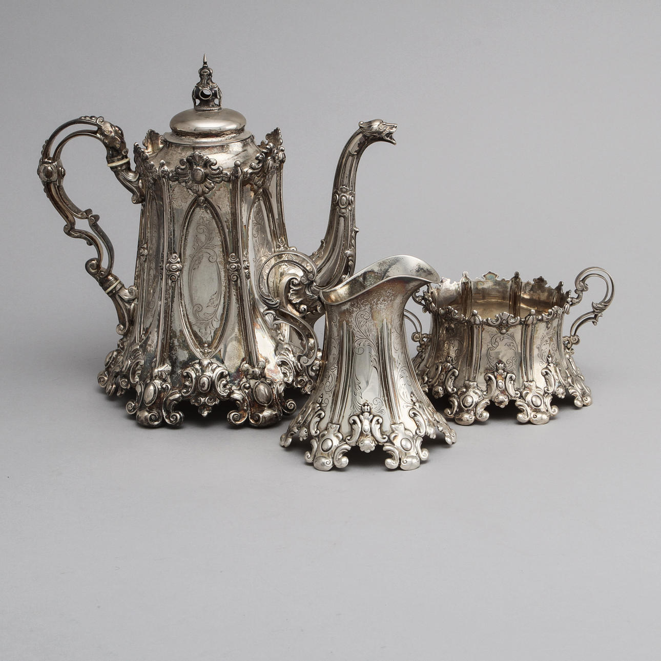 TESERVIS, silver, 3 delar, GAB. Vikt ca 1800 gram.