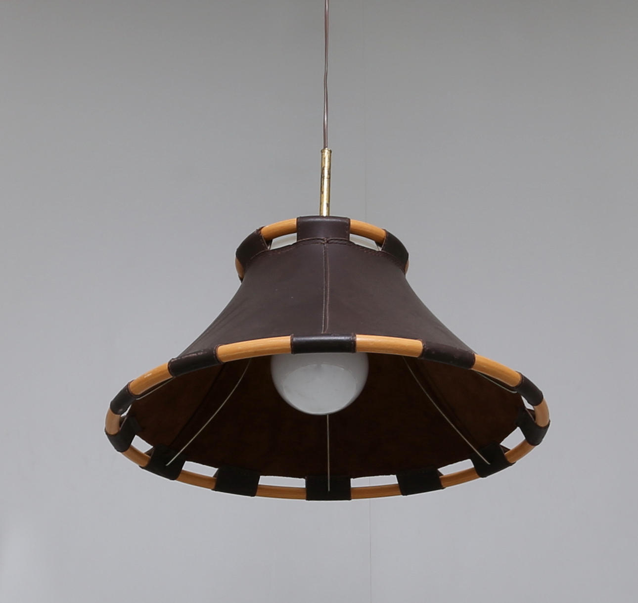 TAKLAMPA, skinn, "Anna", Anna Ehrner, Ateljé Lyktan.