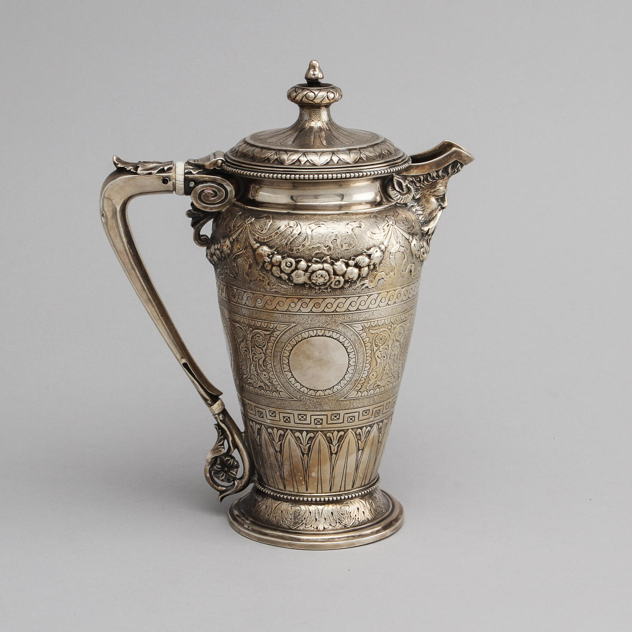 KANNA, silver, Edingburgh, 1876-77, M.C & Co. Vikt ca 850 gram.