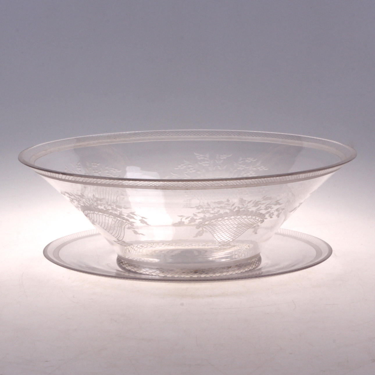 SKÅL, på fat, glas, Edvard Hald, Orrefors, signerad.