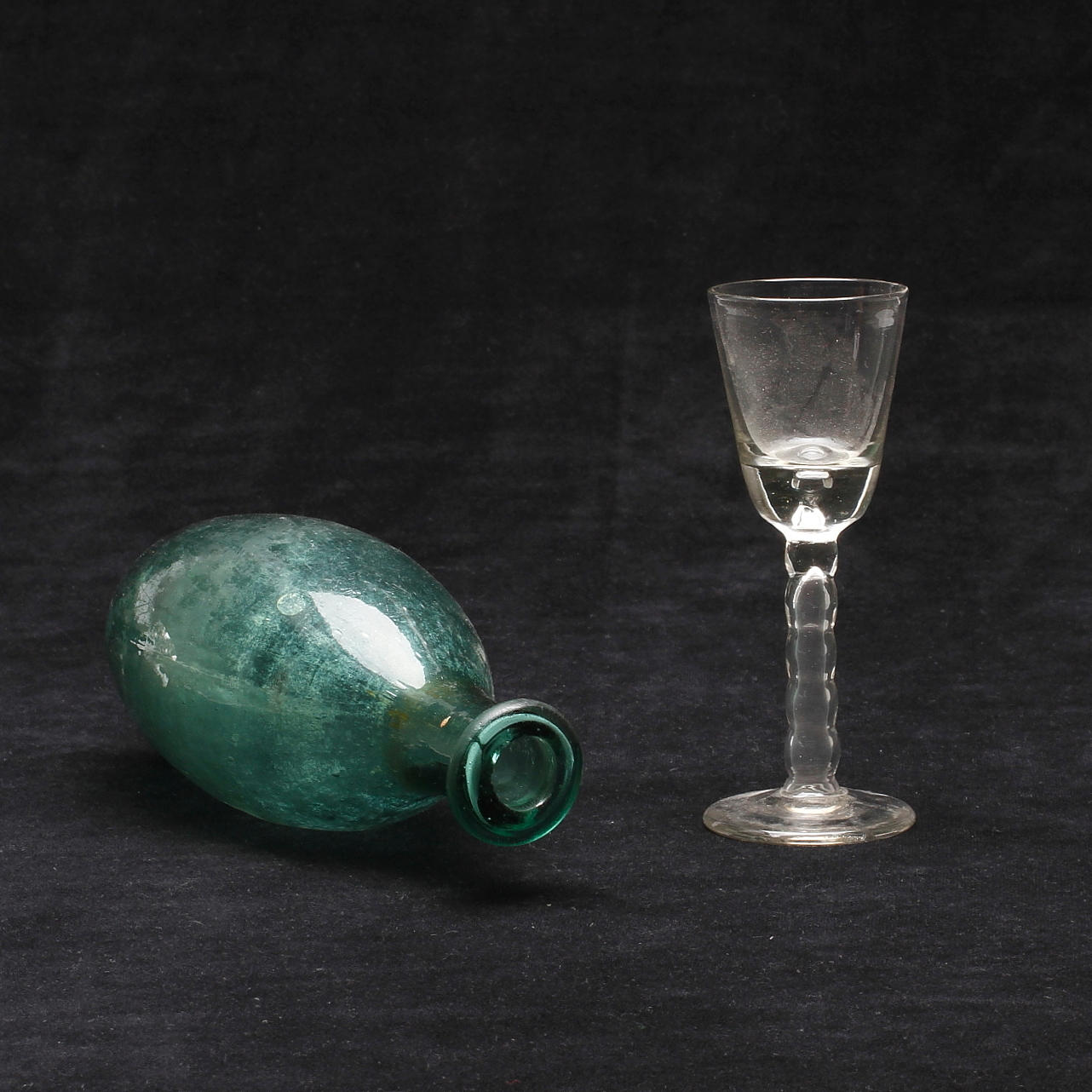 GLAS OCH FLASKA, 1800-tal.