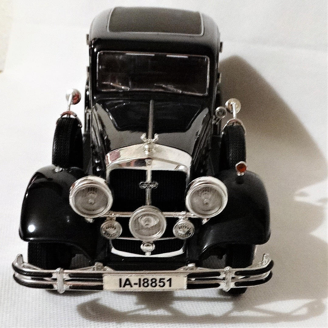 MODELLAUTO: HORCH 851 PULLMAN, 1935.