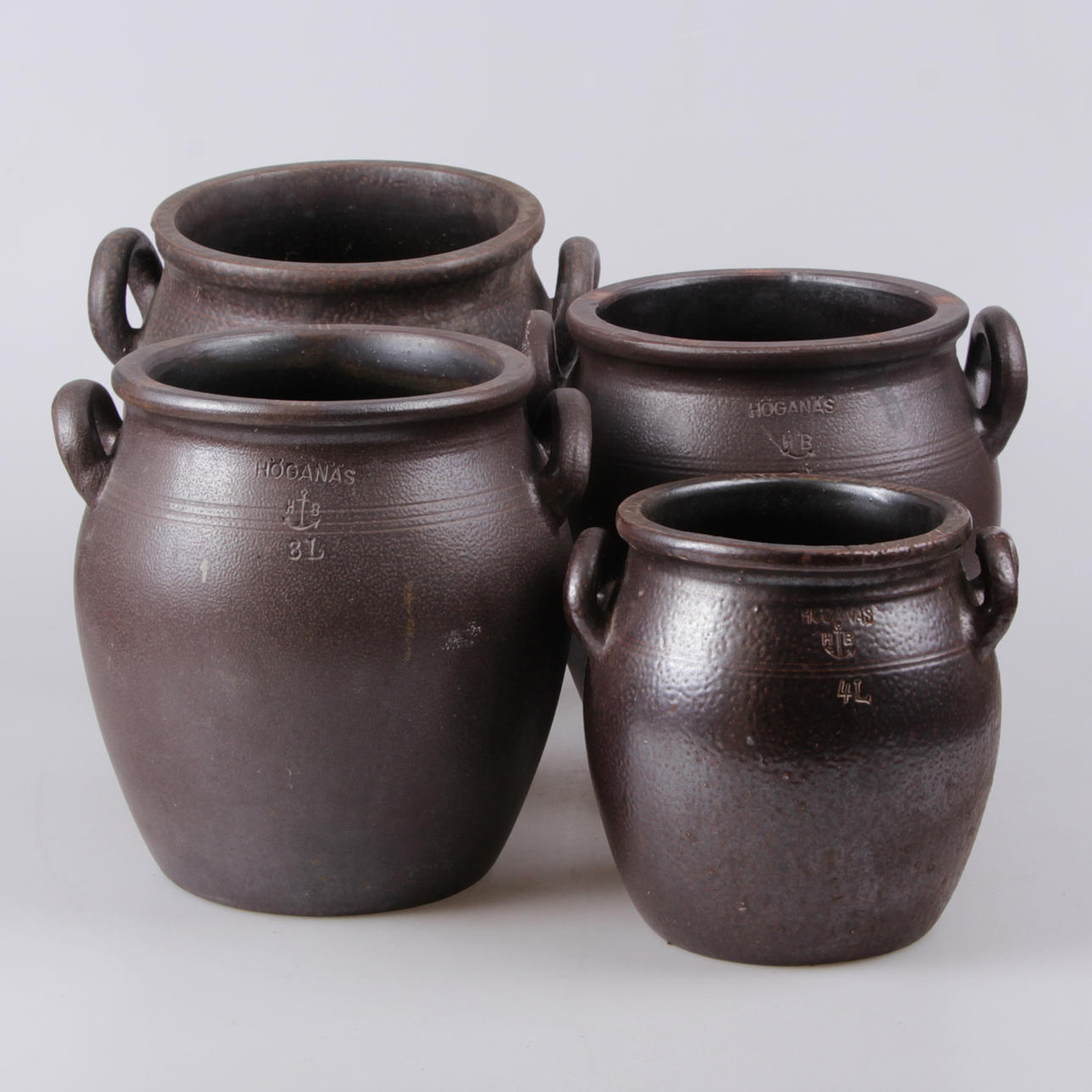 KRUS, 4 st. Stengods, 4-10 liter, Höganäs, 1900-tal.