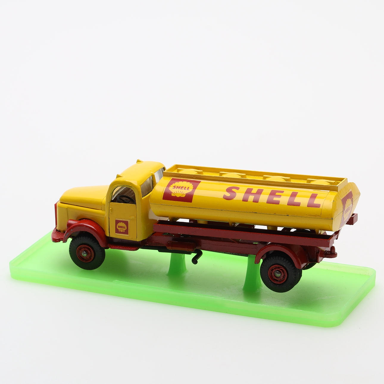 VILMER TOYS, Volvo, lastbil / tankbil, Shell, Danmark.