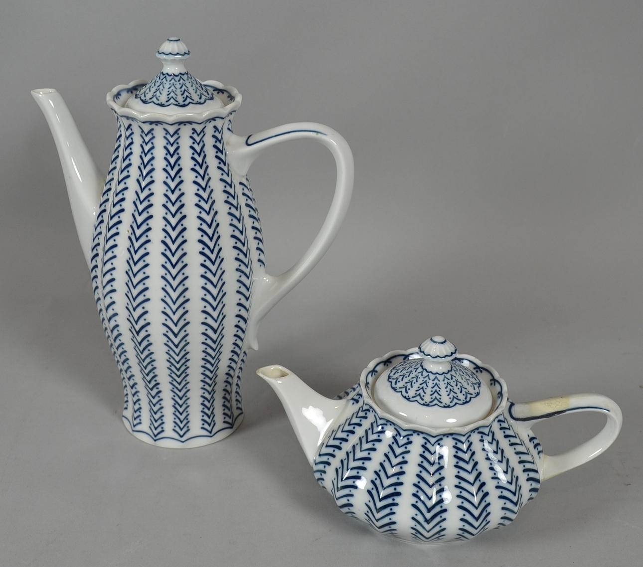 ERICH KUITHAN. TE- OCH KAFFEKANNA RUNT 1910 BURGAU A.D. SAALE FERDINAND SELLE.