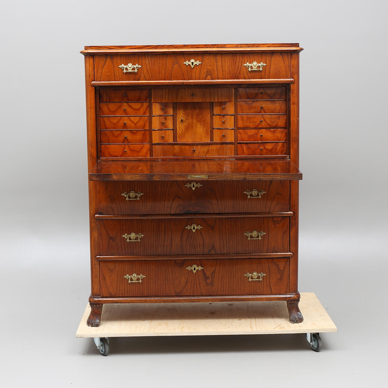 CHIFFONJÉ, 1800-tal.