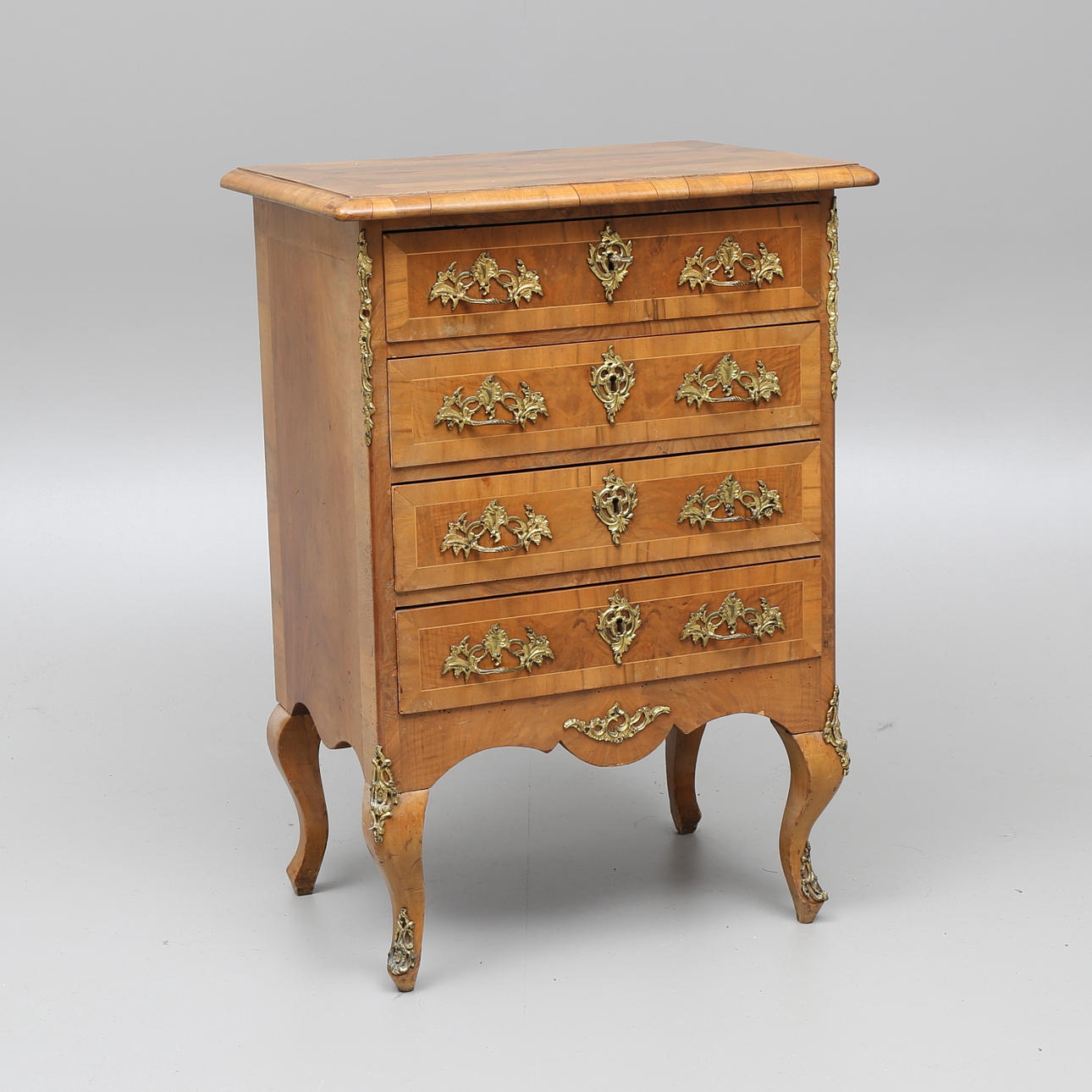 BYRÅ, sent 1800-tal, brännmärkt, mindre modell.