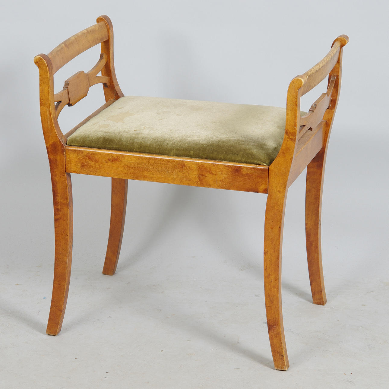 TABURETT, björk, empirestil.