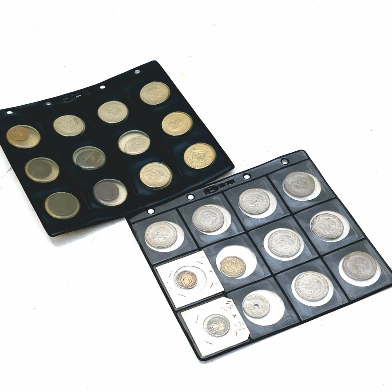 24 SPANISCHE MÜNZEN. 19.-20. JAHRHUNDERT.