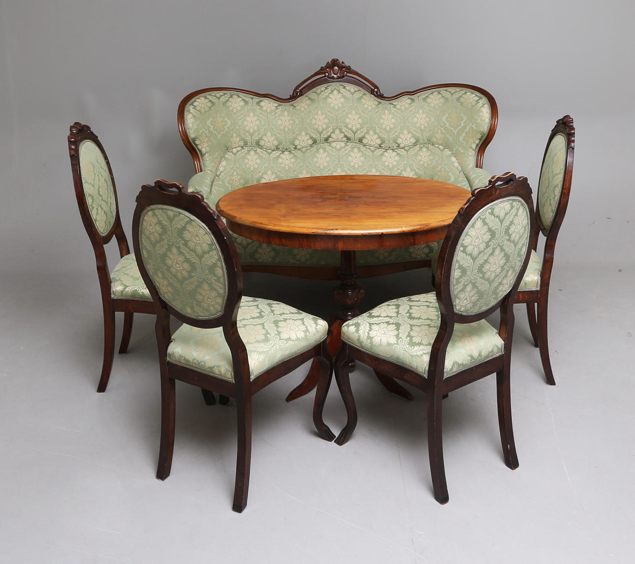 SOFFGRUPP, 6 delar, rokokostil, 18/1900-tal.