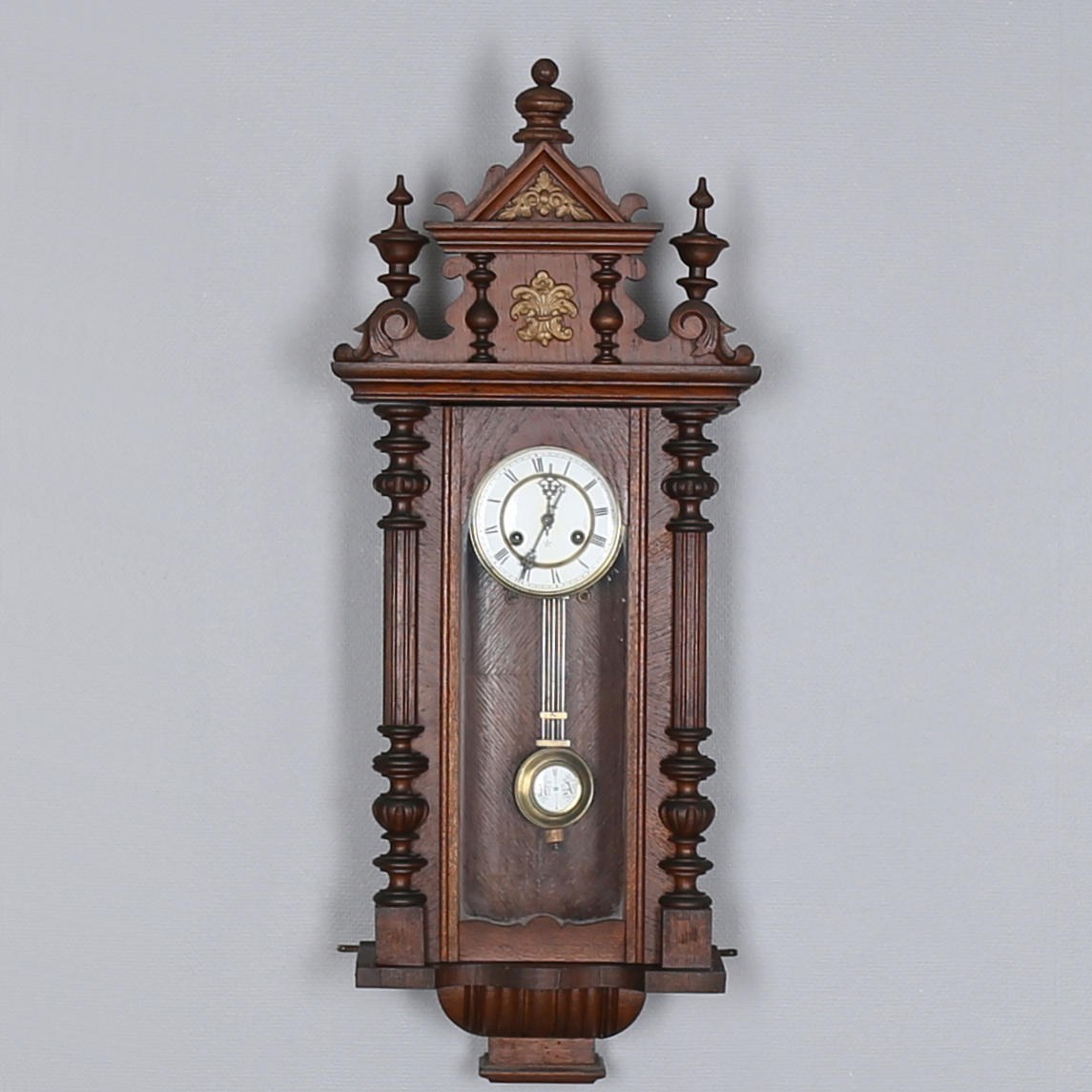 VÄGGUR, ek, Junghans, 1900-talets första hälft.