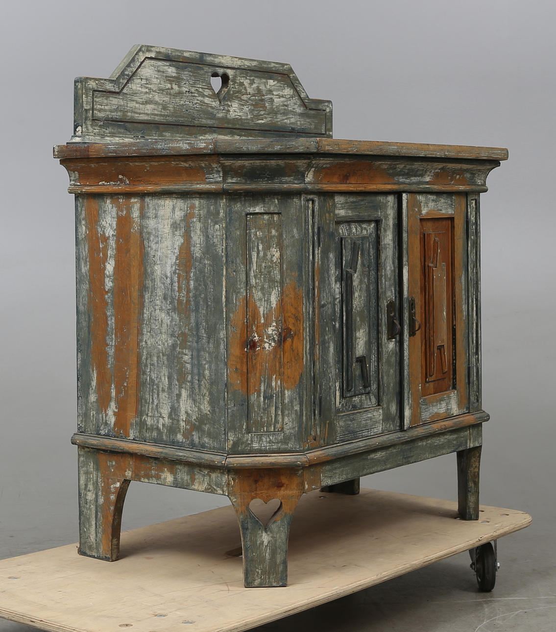 KOMMOD, barock-stil, omkring 1900.