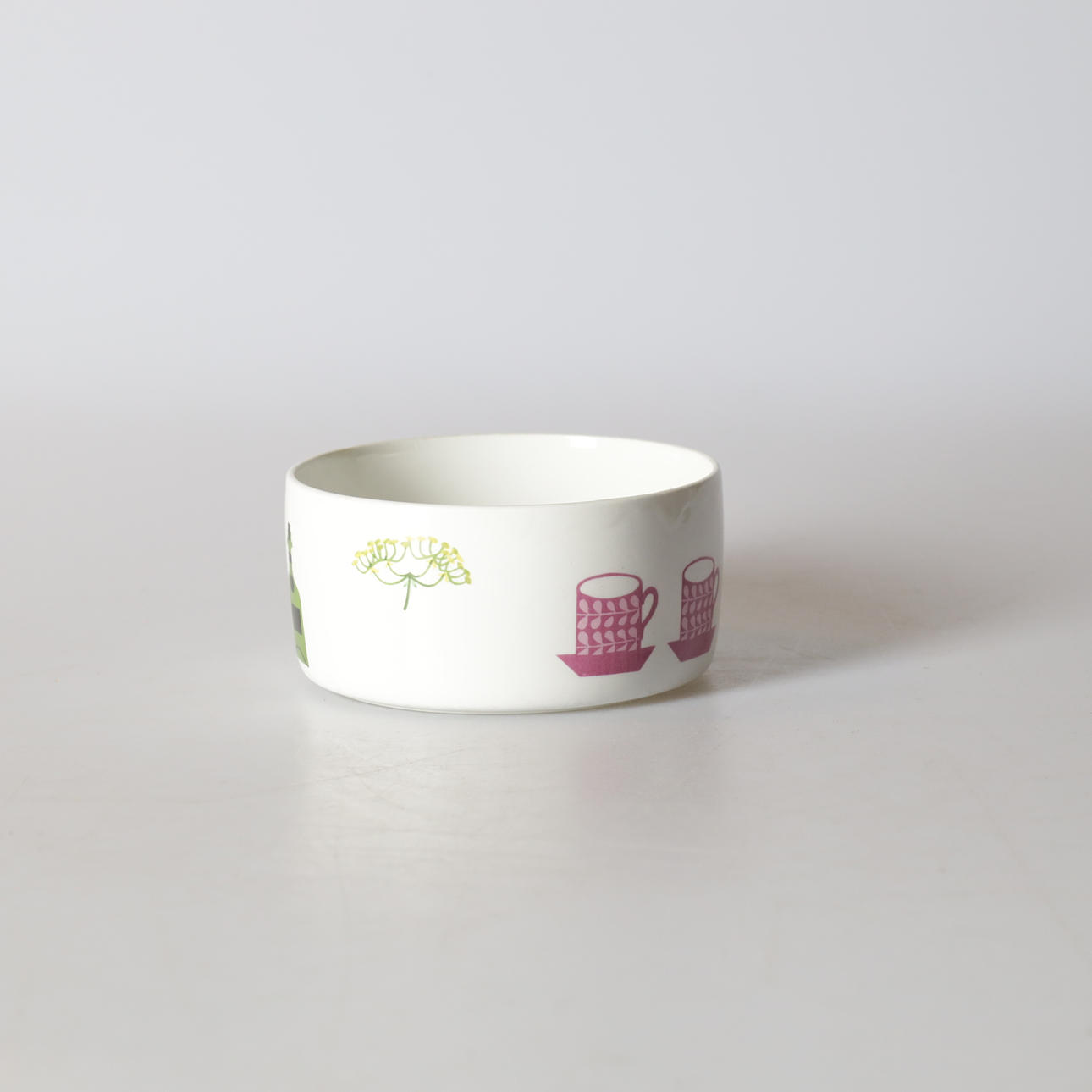 STIG LINDBERG. bowl, porcelain, “Pynta”, Gustavsberg. Ceramics