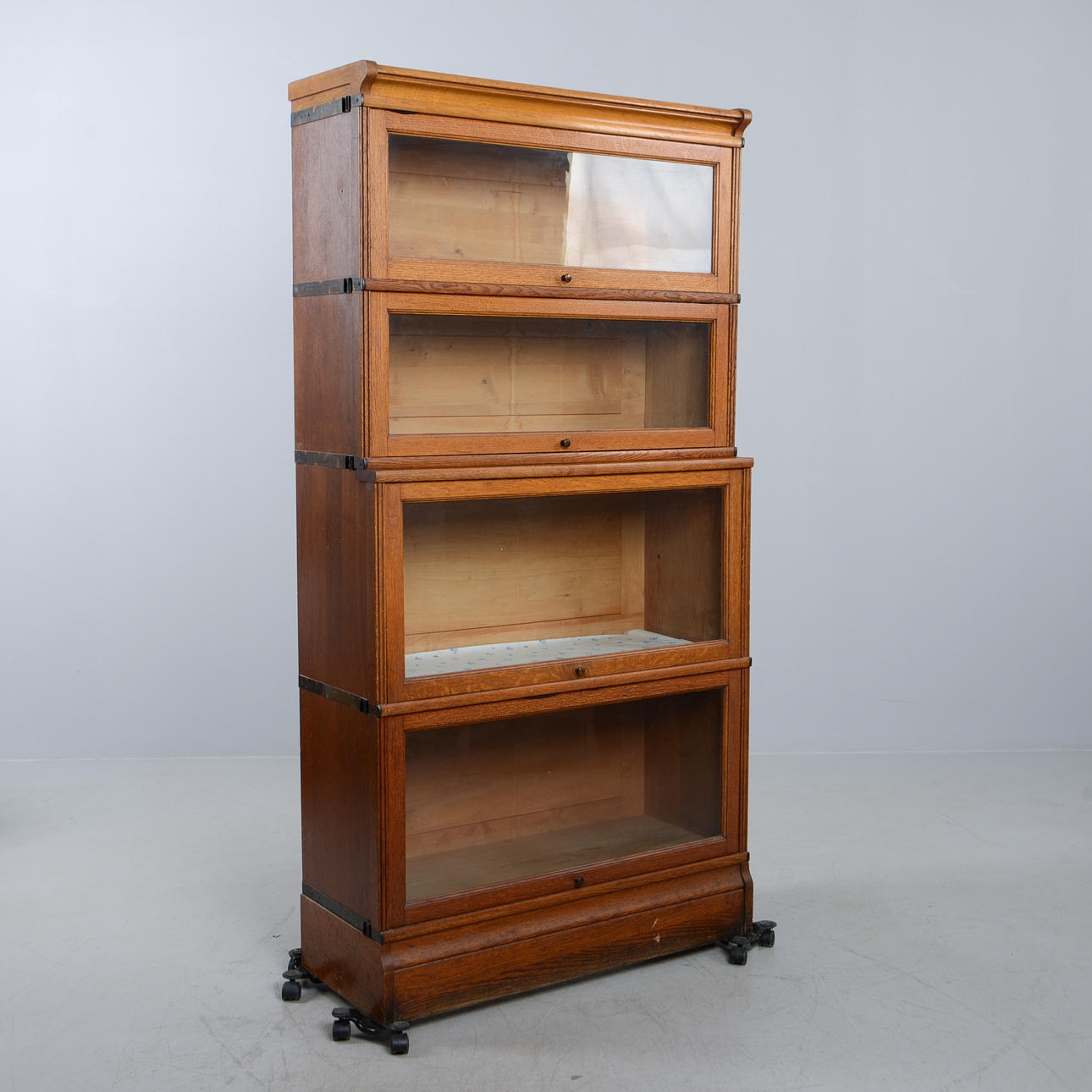 BOKSKÅP, ek, 1940-tal.