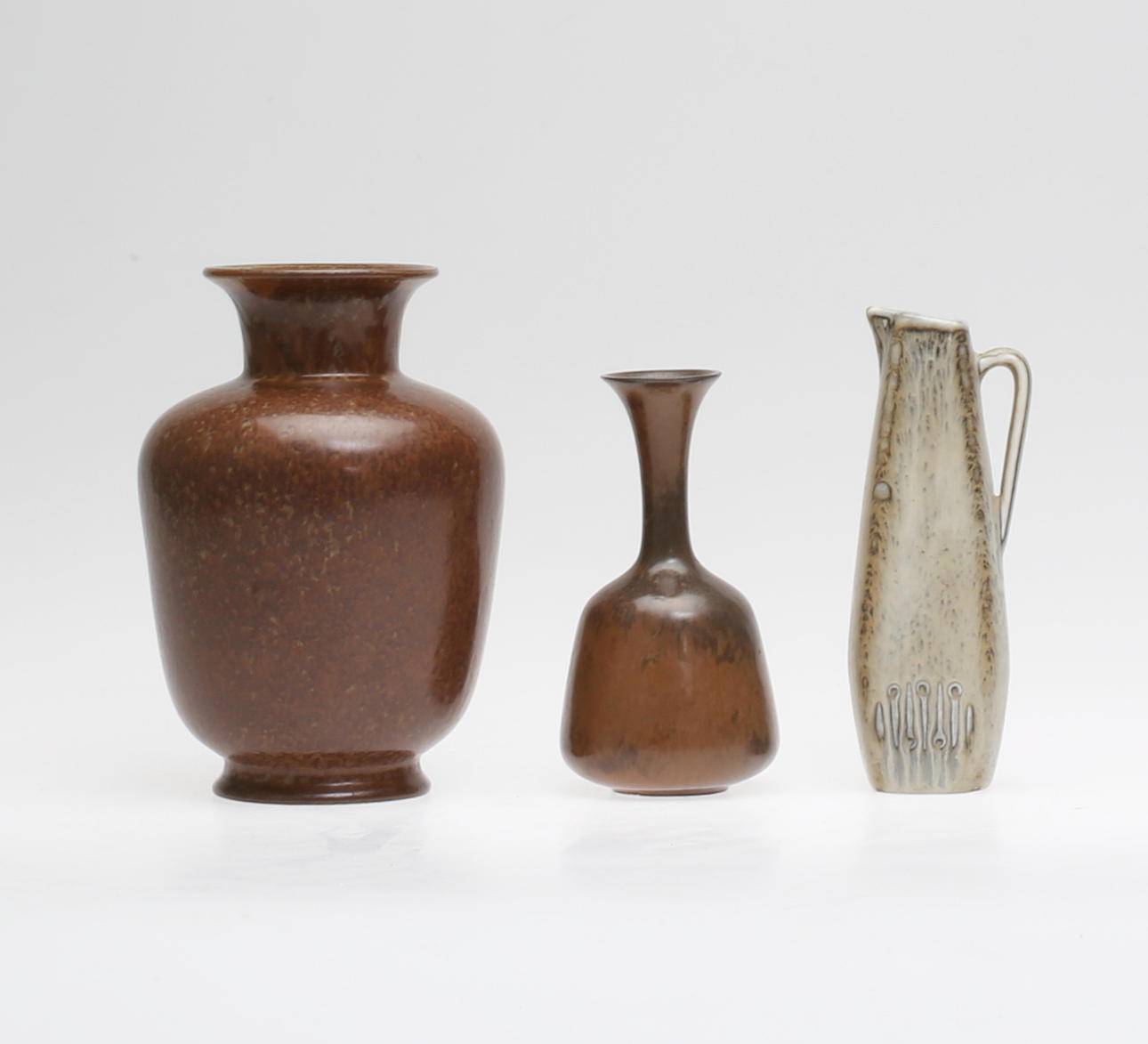 GUNNAR NYLUND. Keramikföremål, 3 delar, Rörstrand, signerade.