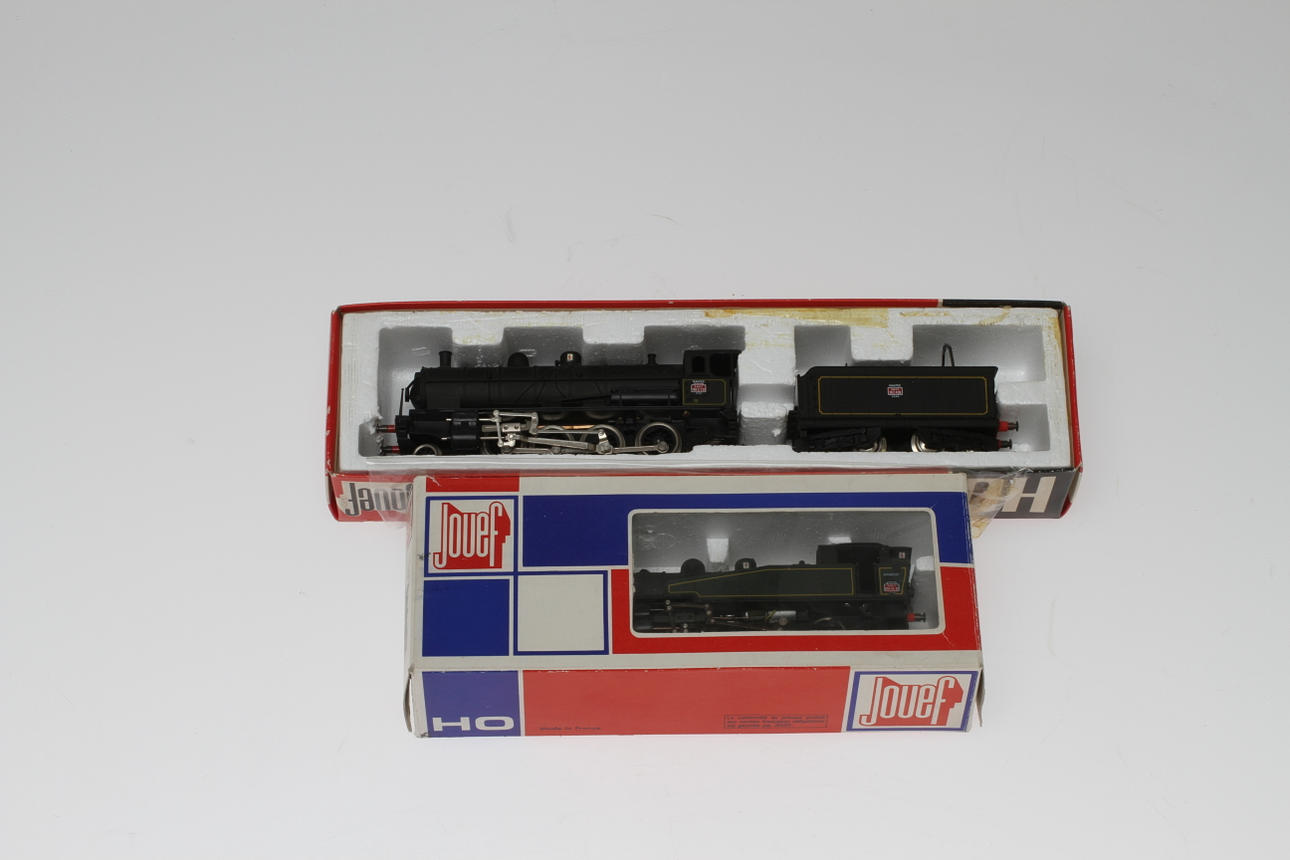 MODELLTÅG JOUEF 2 ånglok 8282 och 8292 i originalkartonger.