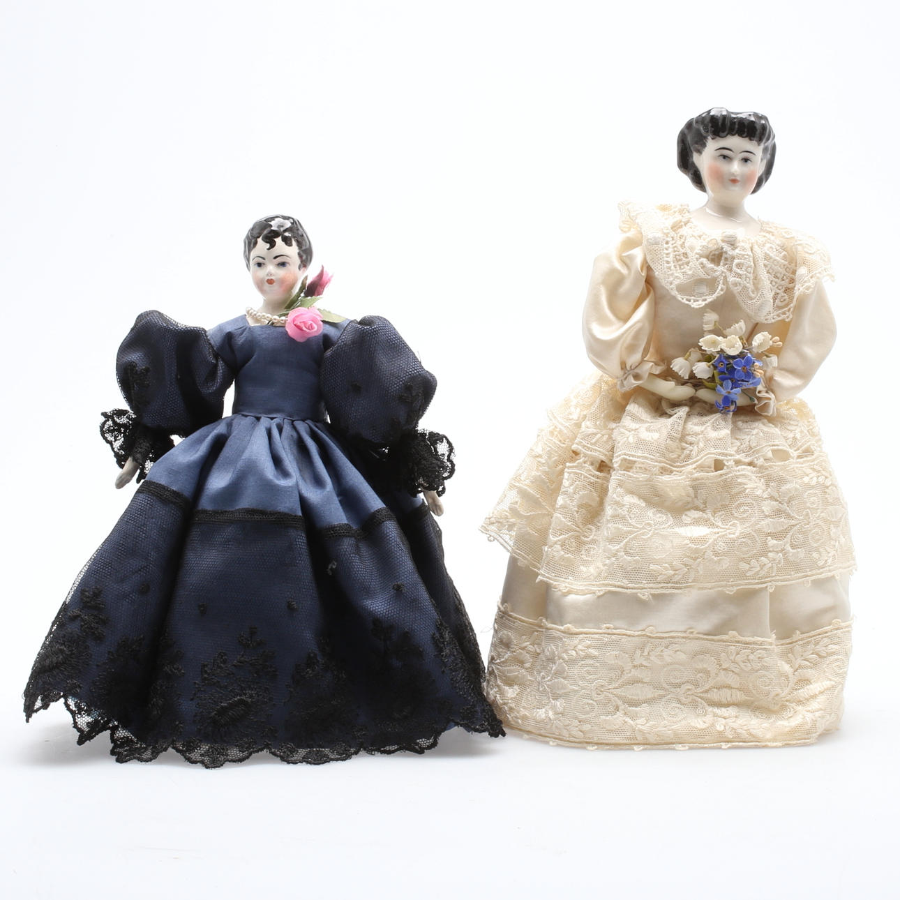 DOCKOR, 2 st, keramik, 1900-talets andra hälft.