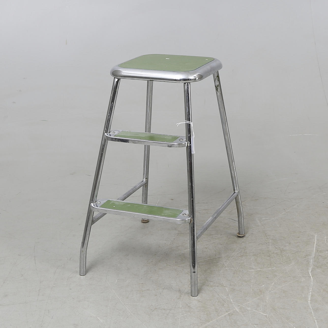 STEGPALL, Verkstad A/B Lindqvist, Motala.