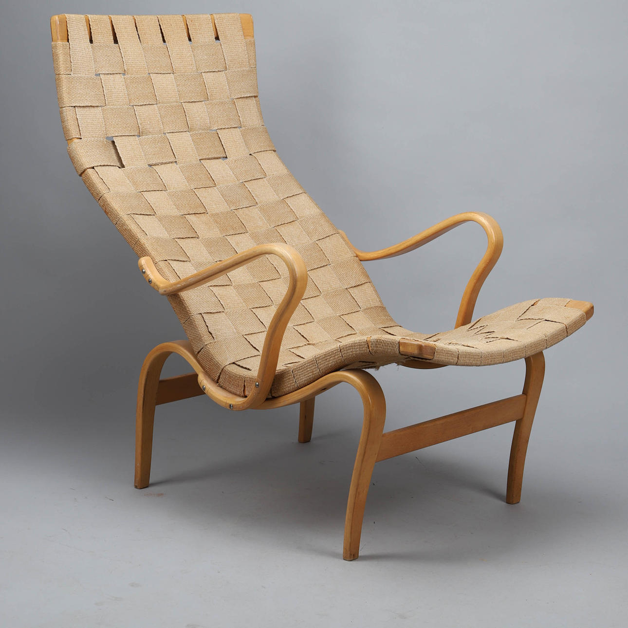 BRUNO MATHSSON. Liggestol „Pernilla 1", bøg/sadel.