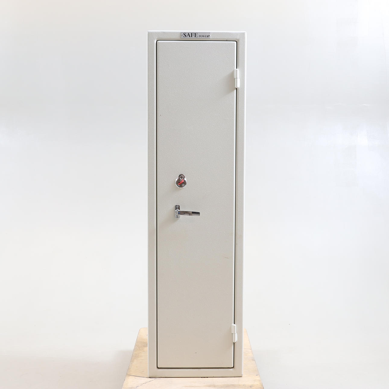 SICHERHEITSSCHRANK/WAFFENSCHRANK, MKM Industri.