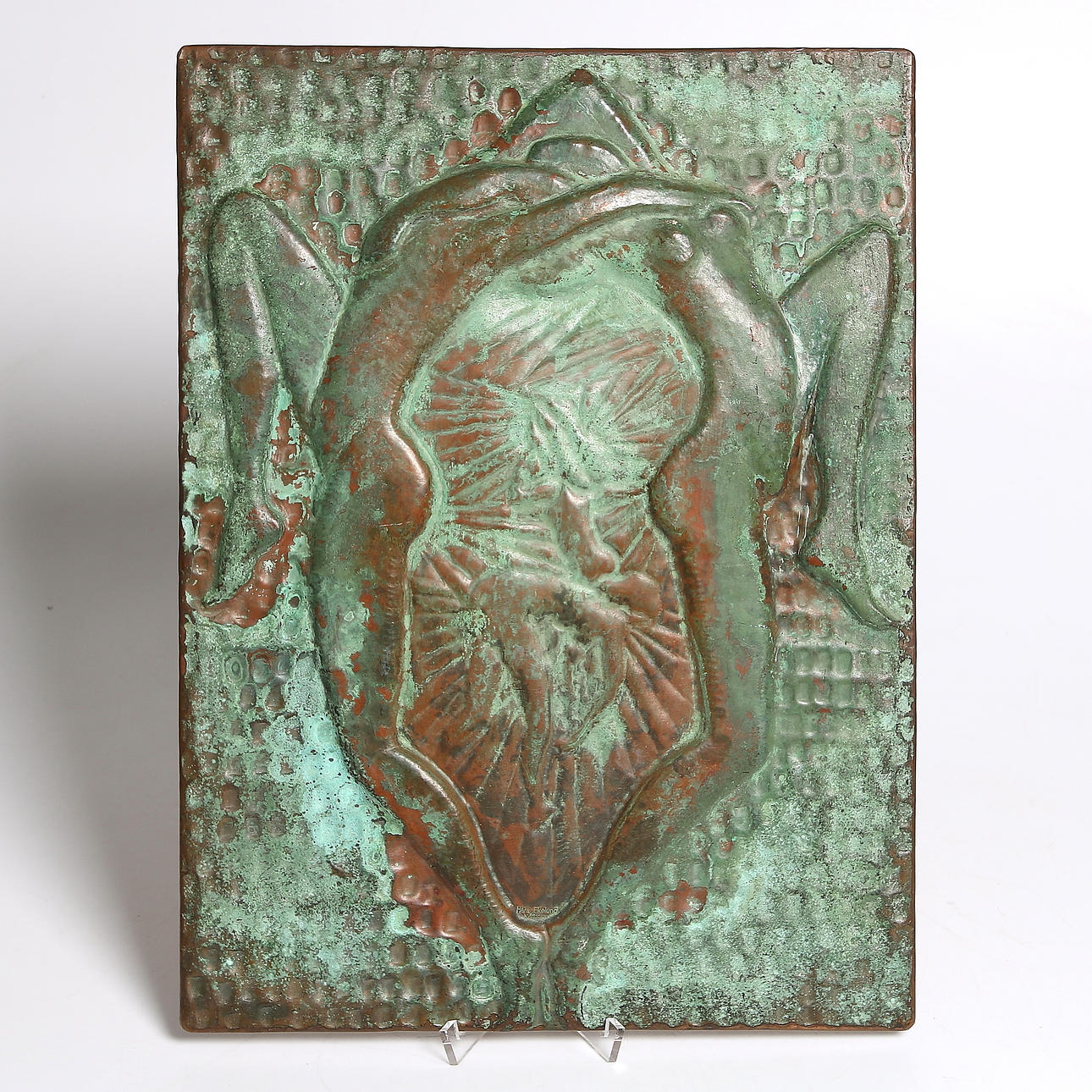 HARRY EKELUND. Kvinnor, relief, koppar på pannå. Ej signerad.