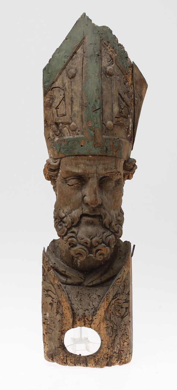 RELIKVARIEBYST, i form av biskop/helgon, omkring 1500, samt VITRINSKÅP, nygotiskt, 18/1900-tal.