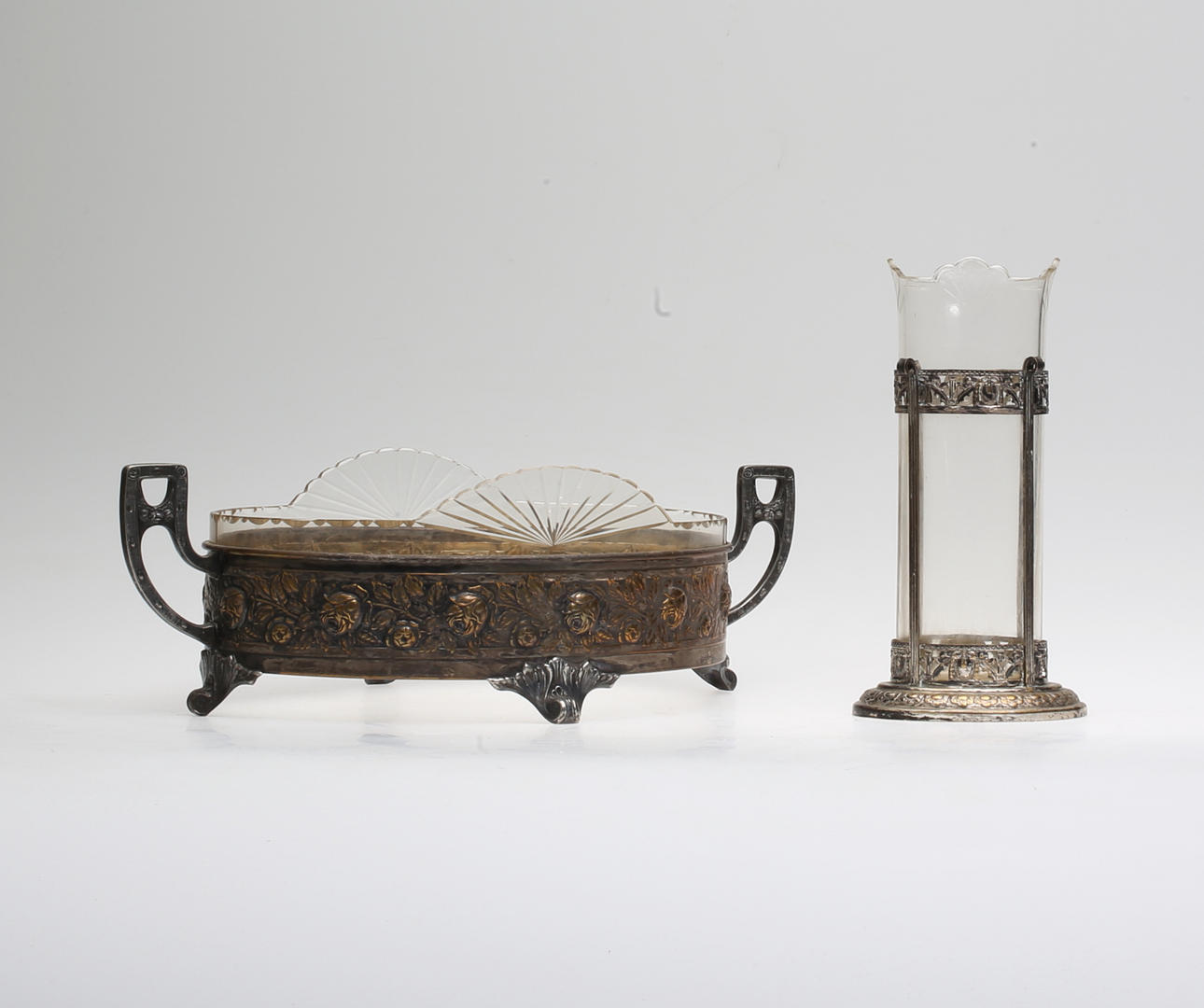 JARDINJÄR samt VAS, glas och nysilver, 1910/20-tal.