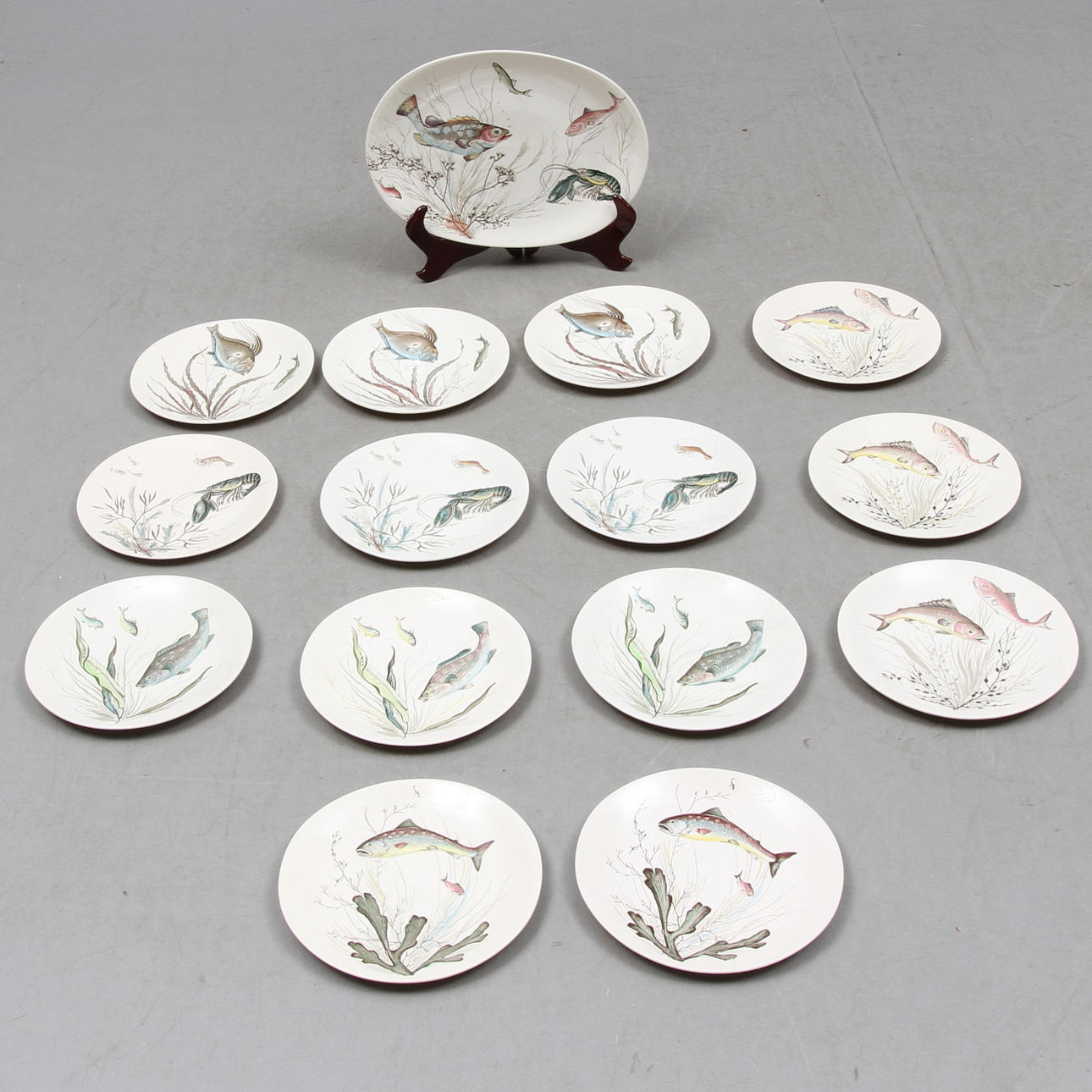 SERVISDELAR, 15 delar, porslin, "Fish", Johnson Bros, England.