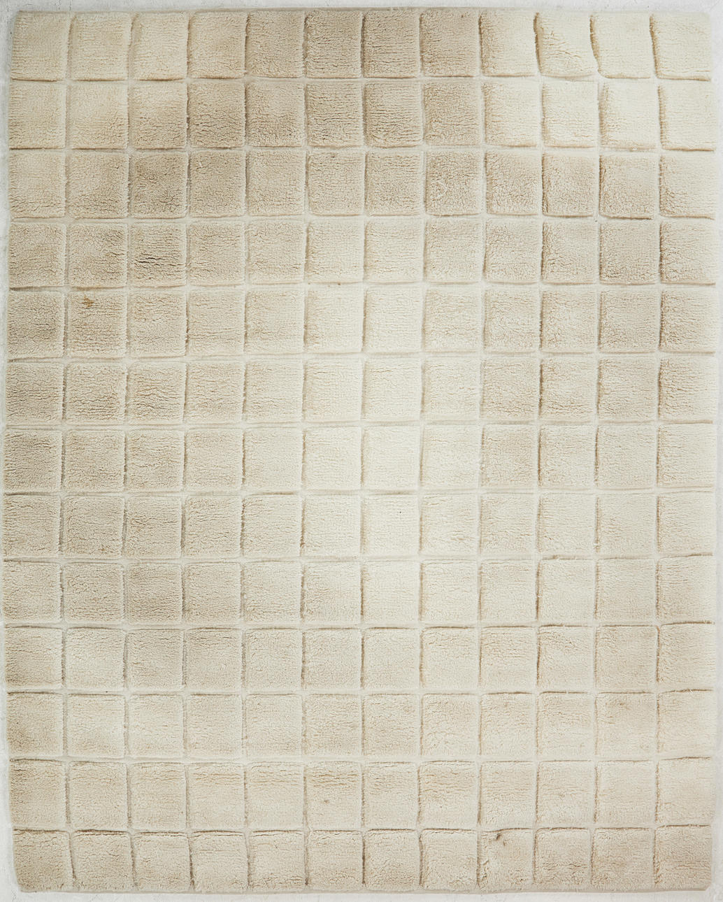 TEPPICH. „Loha“, Chhatwal & Jonsson, Wolle, 296 x 213 cm.