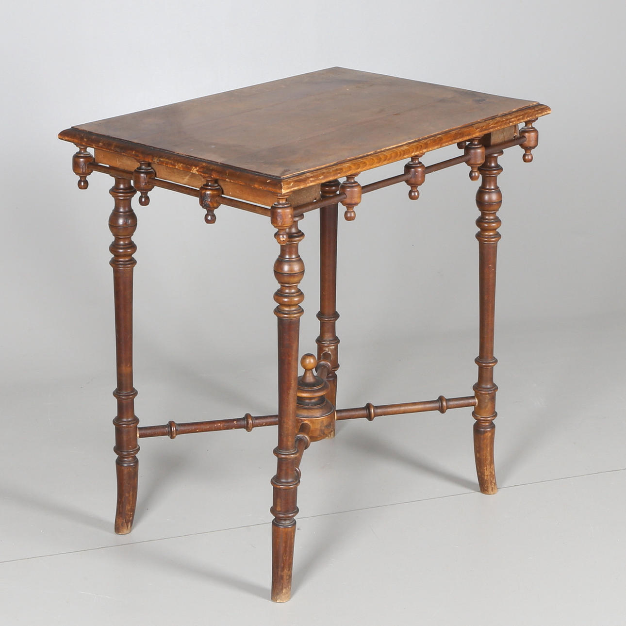 BORD, nyrenässans-stil, 1800-talets andra hälft.