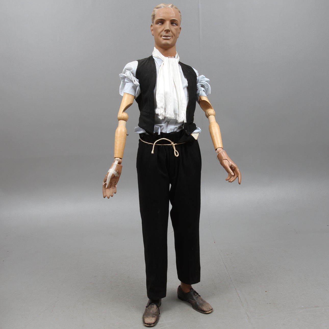 SKYLT/PROVDOCKA, 1900-talets första hälft.