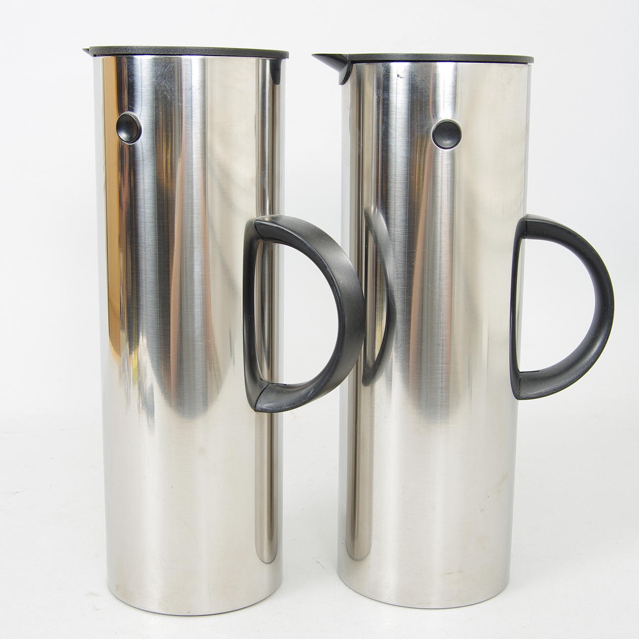 TERMOSAR; 2 stycken, rostfritt, Stelton, design Erik Magnusson.