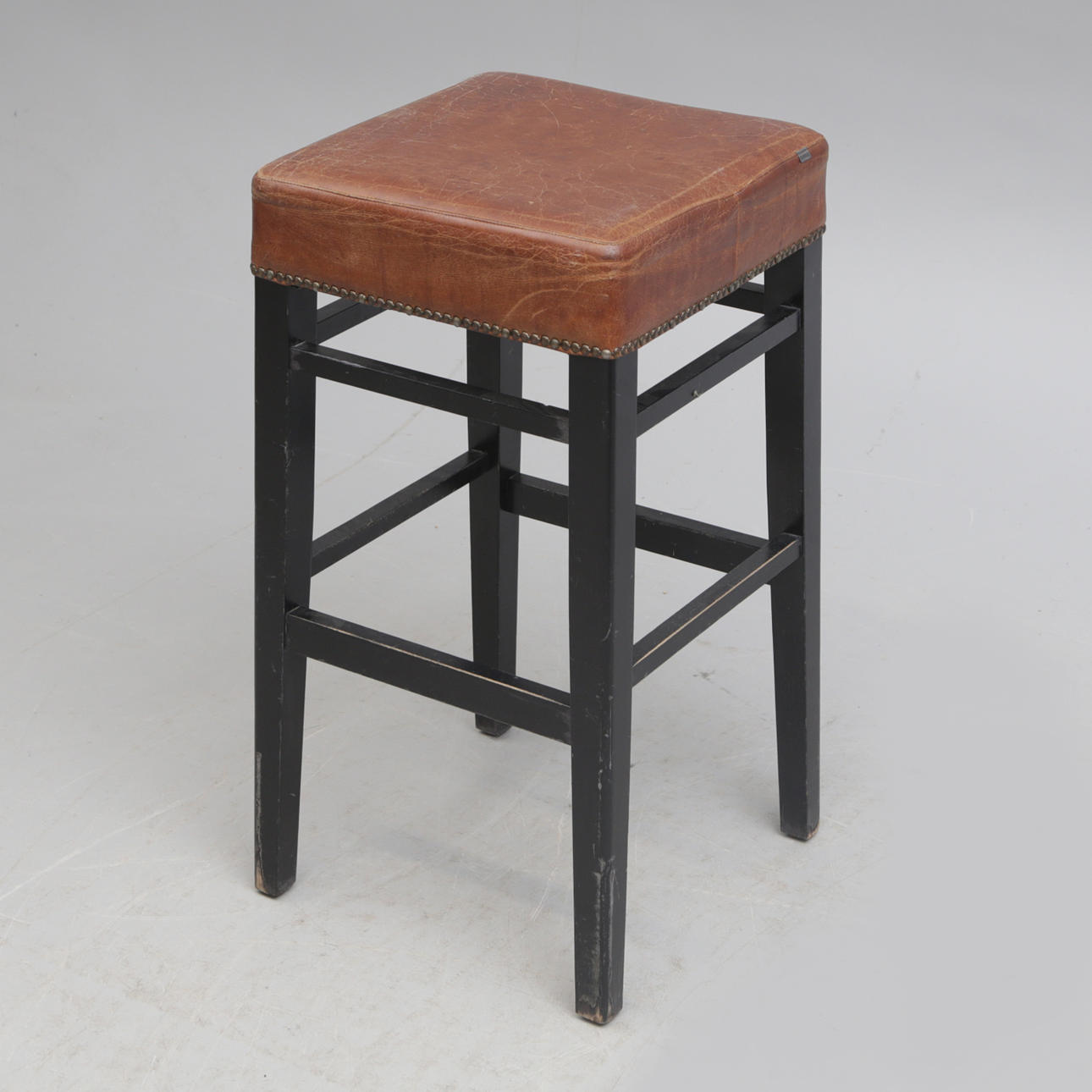 BARSTOL, skinn/ trä, Fameg.