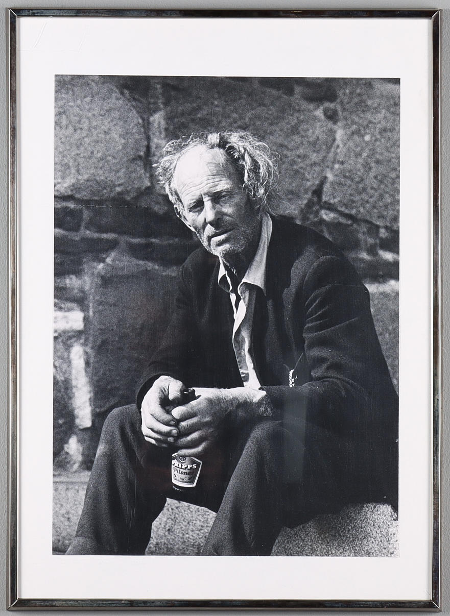 VALOKUVAUS mustavalkoinen.