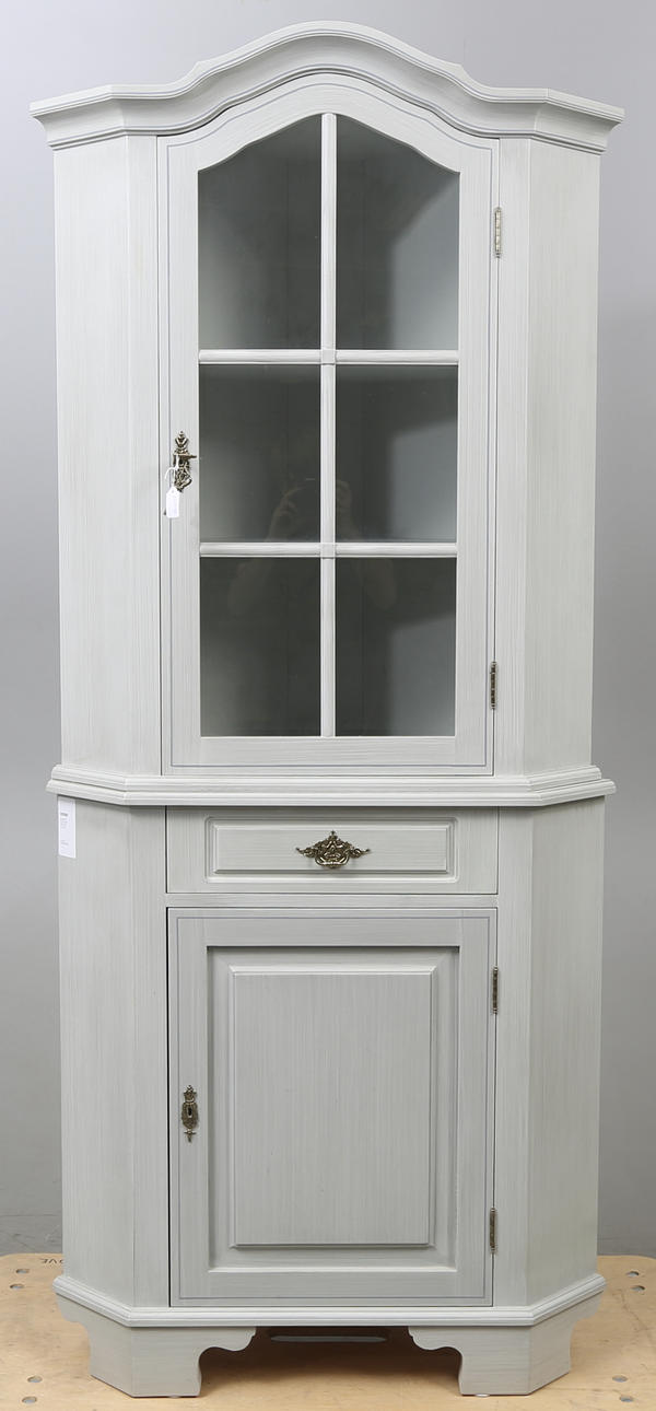 HÖRNSKÅP, "Gamla Sverige", Åmells möbler, 1900-talets andra hälft.