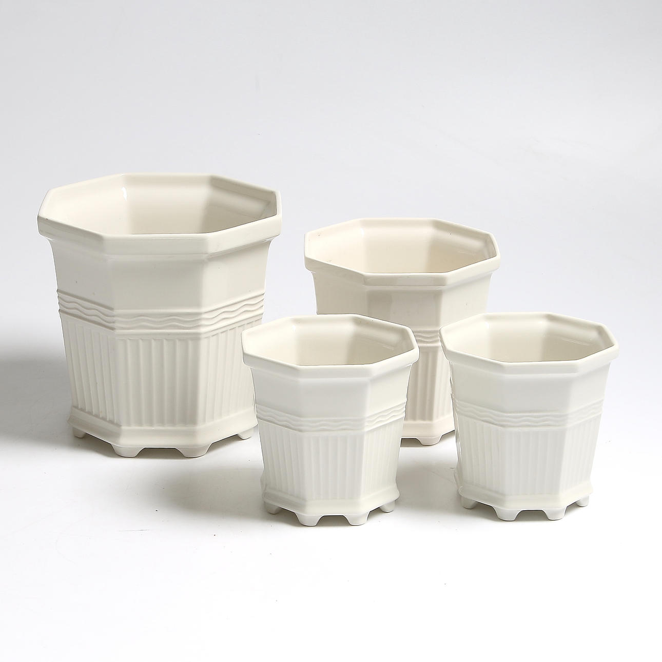 YTTERFODER, 4 st, porslin, Prins Eugens Waldermarsudde, Gustavsberg.