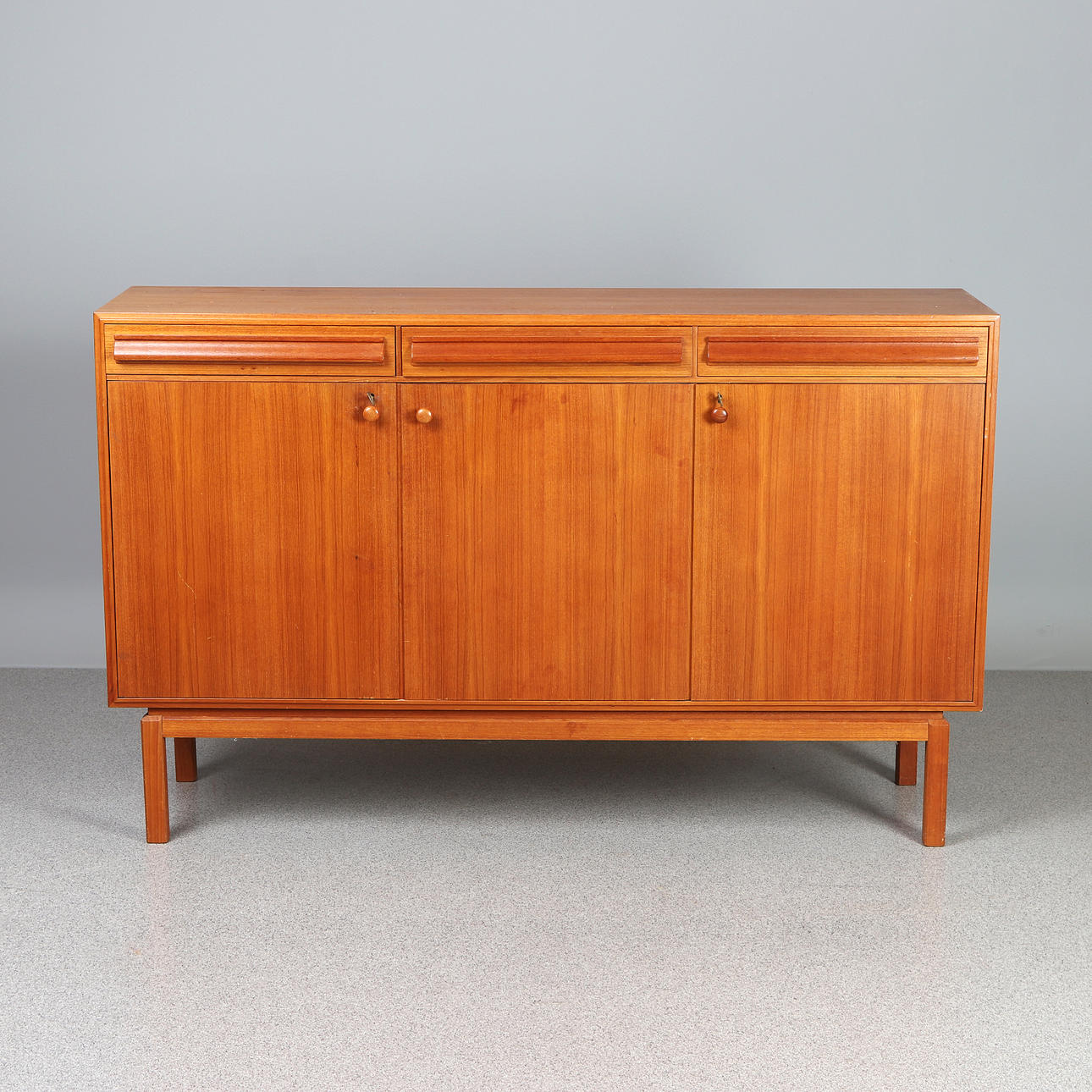 SIDE LAUTA. Teak. Moderni design, 1960-/70-luku.