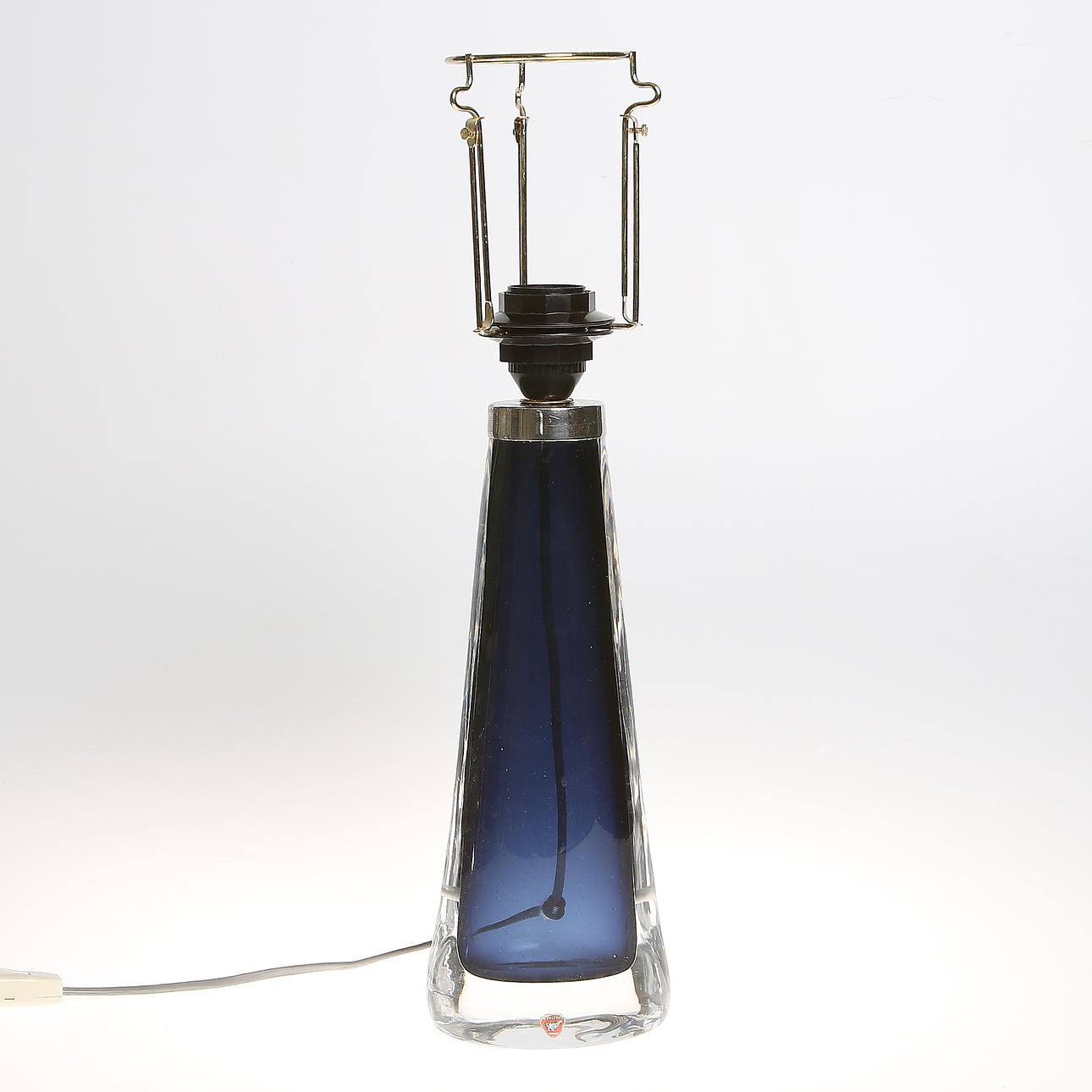 CARL FAGERLUND. Bordslampa, glas, RD 1566, Orrefors. 1900-talets mitt.