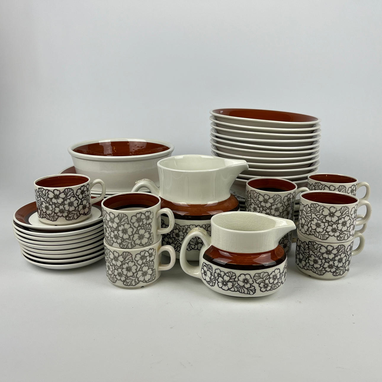 HELMER RINGSTRÖM. Servisdelar, 38 delar, "Agneta", Gefle.